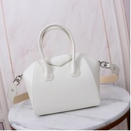 Givenchy Small Antigona bag in Box leather white