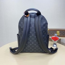 Louis Vuitton Discovery Backpack M22558