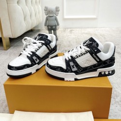 LV Trainer Sneaker 1A9JG6