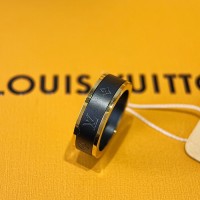 Louis Vuitton Les Gastons Vuitton Small Ring Yellow Gold and Titanium Q0H44M