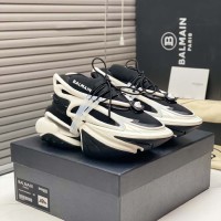 Balmain Calfskin Unicorn Low-top Sneakers Black / White