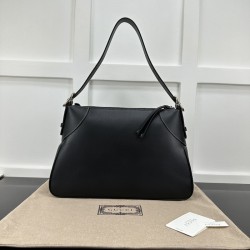 Gucci GG Emblem large shoulder bag black smooth leather