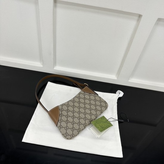 Gucci GG Emblem super mini shoulder bag brown 820696 Gucci GG Emblem super mini shoulder bag brown 820696