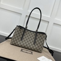 Gucci GG Emblem small tote bag black ‎815214