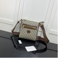 Gucci GG Supreme small messenger bag ‎681021