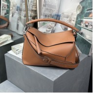 Loewe Puzzle bag in classic calfskin Tan