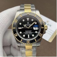 Rolex Submariner 40mm Black Dial Watch / Gold