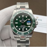 Rolex Submariner 40mm Green Dial Watch